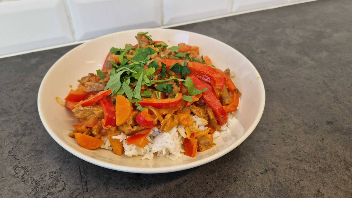 Paprika pulled bean stew