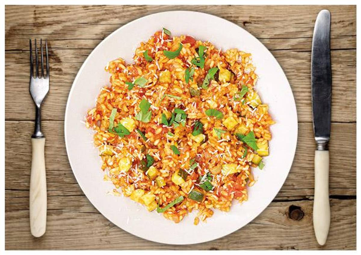 Tomatiges Zucchini-Ofen-Risotto