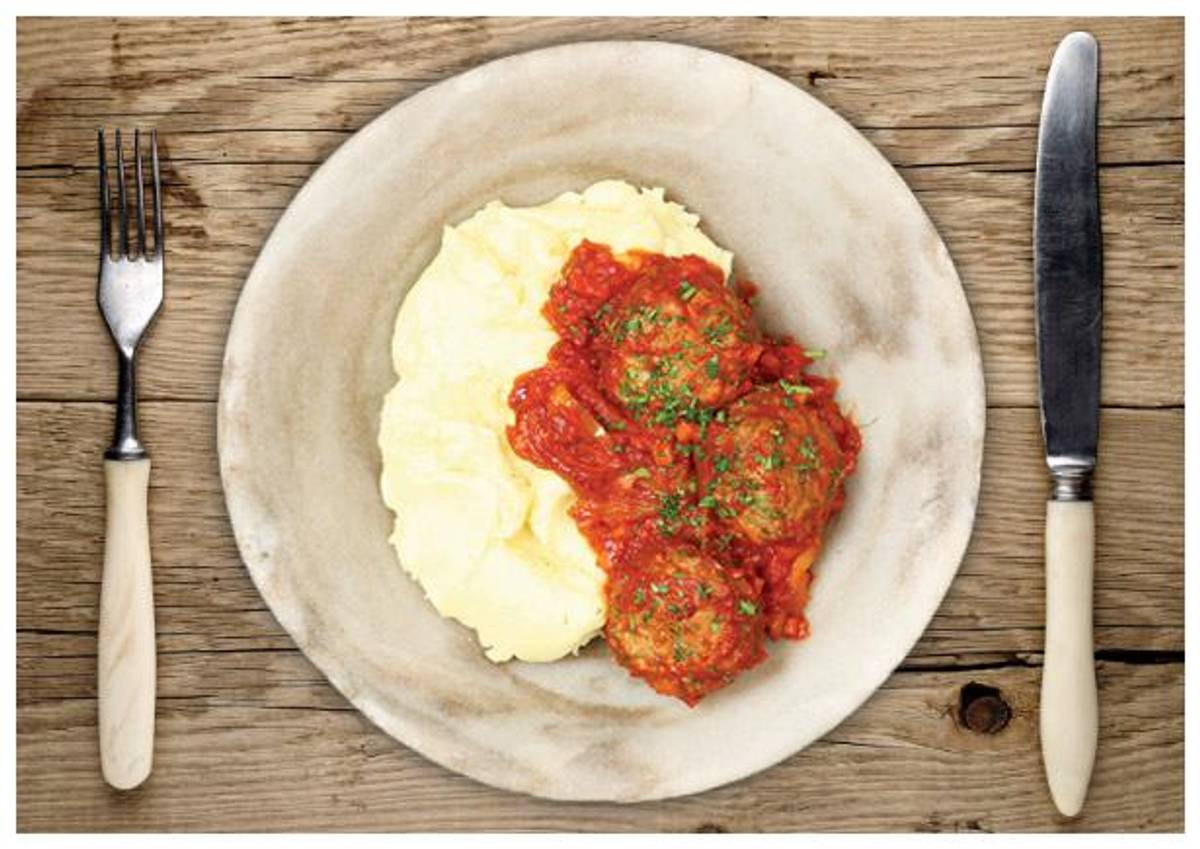 Smokey Team-Effort Meatballs 
