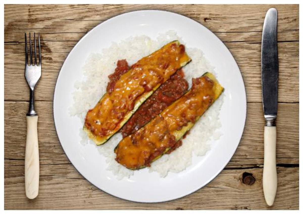 Chili Stuffed Zucchini