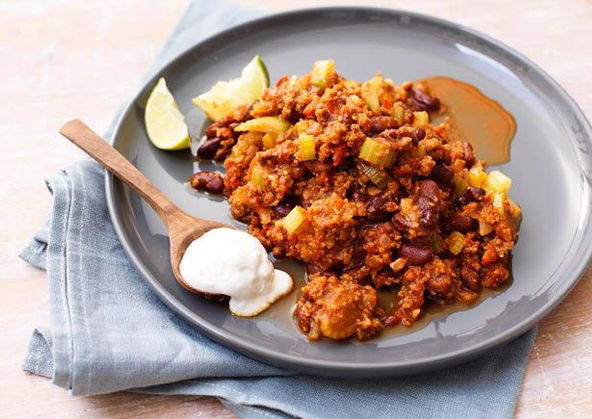 Chili met vegetarisch gehakt en frisse yoghurt