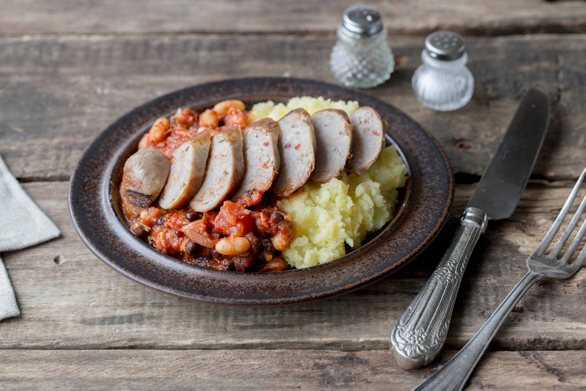 Smokin’ Cowboy Style Sausage, Homemade Baked Beans and Mash