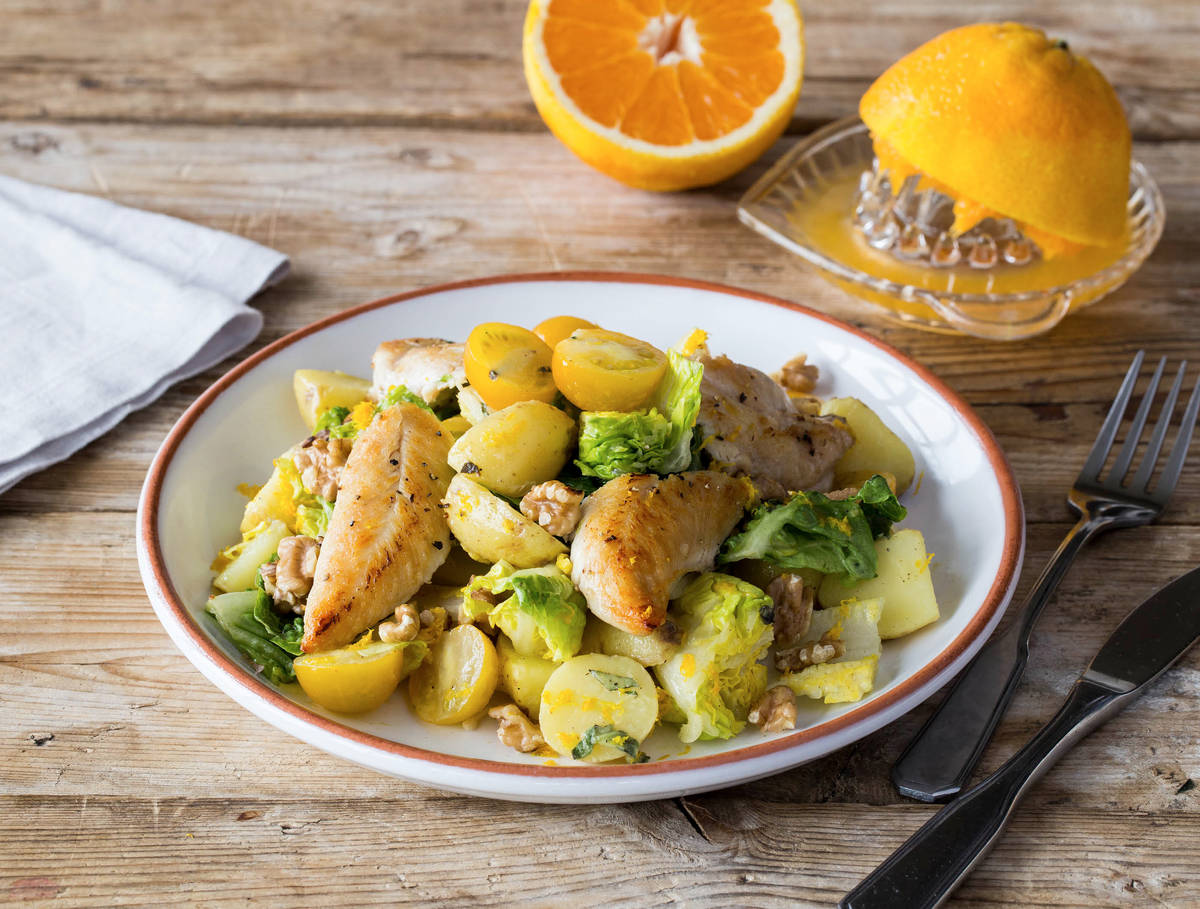 Krieltjessalade met kipfilethaasjes en frisse sinaasappeldressing