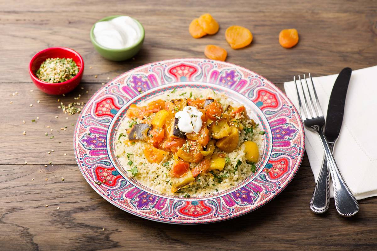 Marokkanische Auberginen-Tajine mit Petersilien-Bulgur