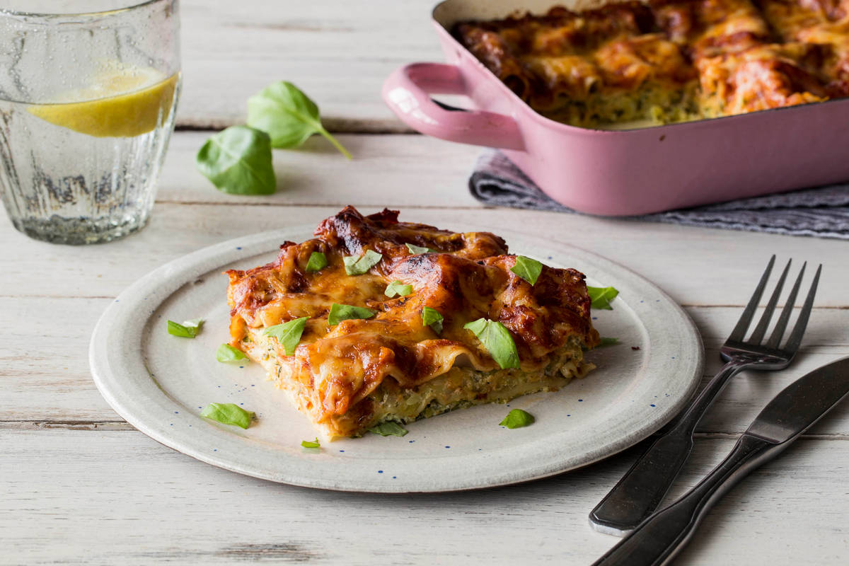 3-Käse-Zucchini-Lasagne mit Kräuter-Tomatensoße