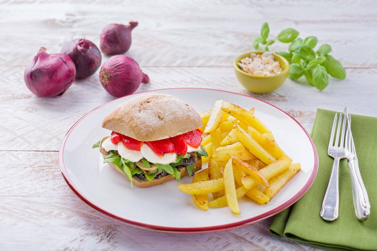 Caprese-Gemüse-Burger mit selbstgemachter Olivenpaste