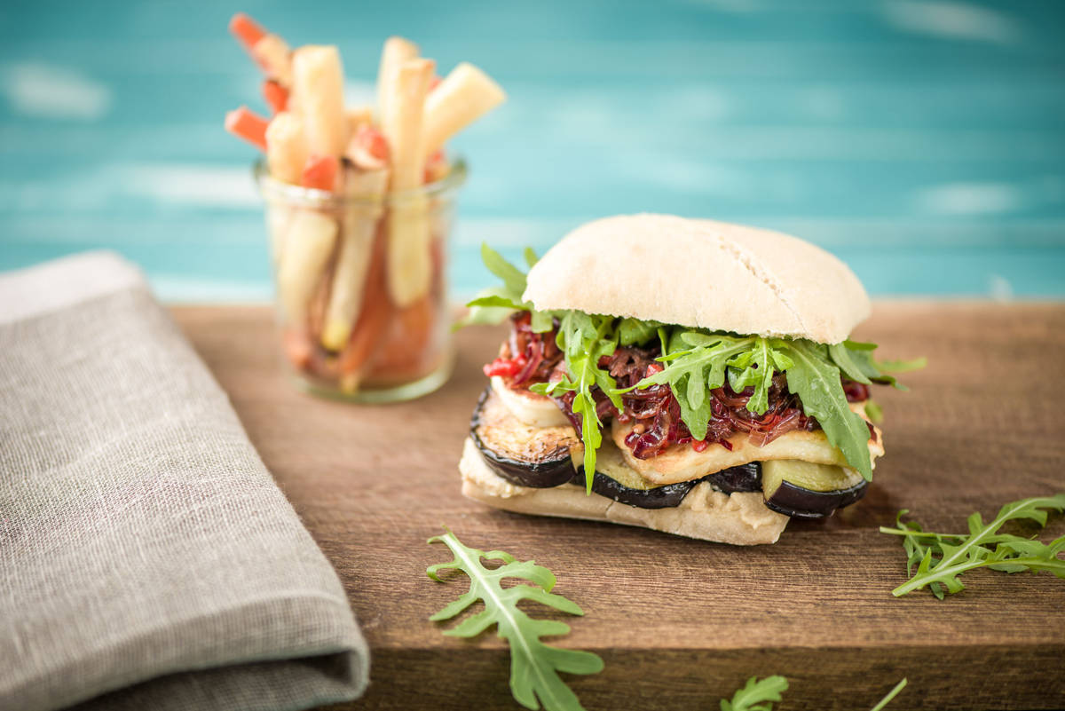 Halloumi-Auberginen Burger