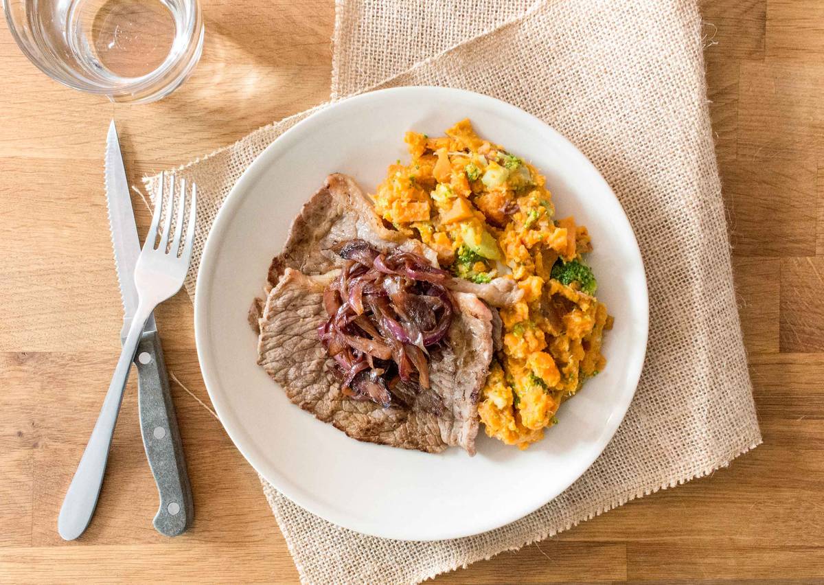 Family Steak with Caramelised Onion & Smashed Veg