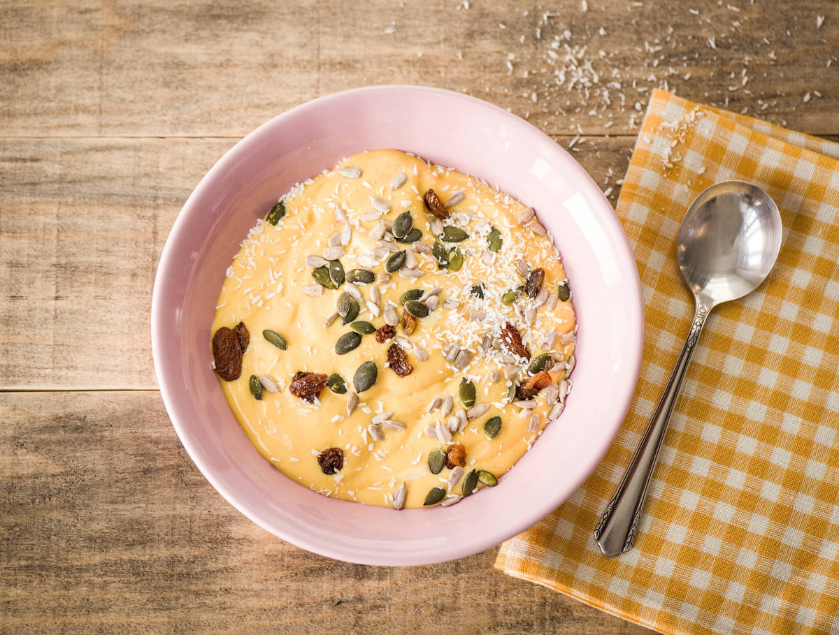Vanille-mangosmoothie met noten