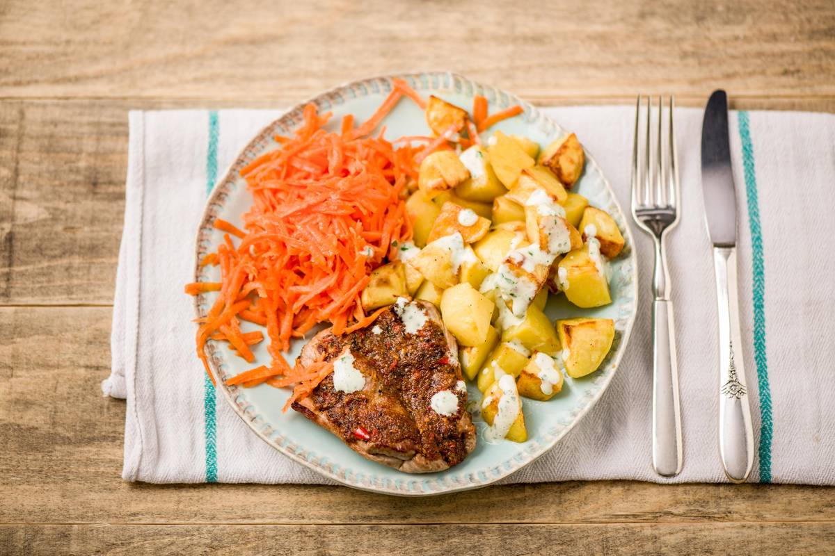 Piri Piri-Putenbrust mit knusprigen Kartoffelwürfeln