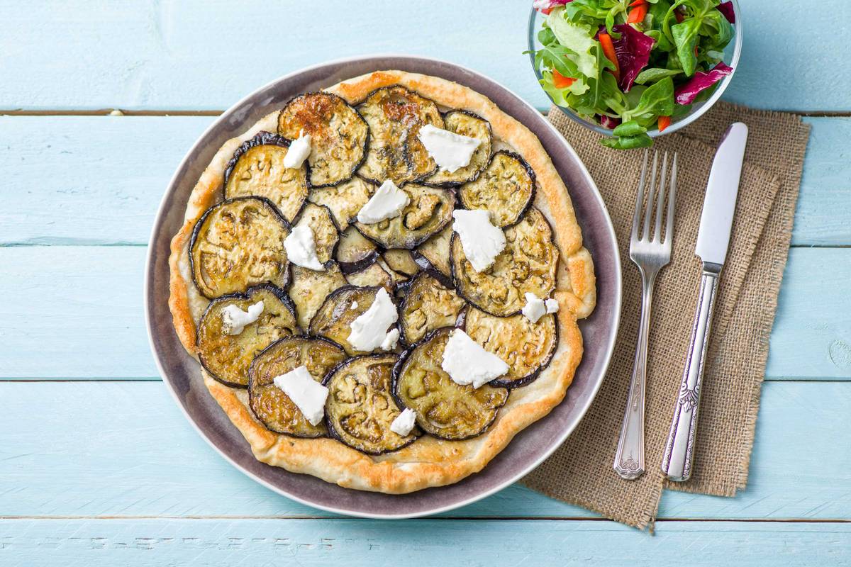 Tarte Tatin mit Aubergine und Ziegenfrischkäse,