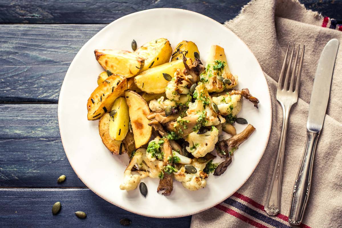 Blumenkohl-Austernpilz-Pfanne mit Petersilien-Mojo