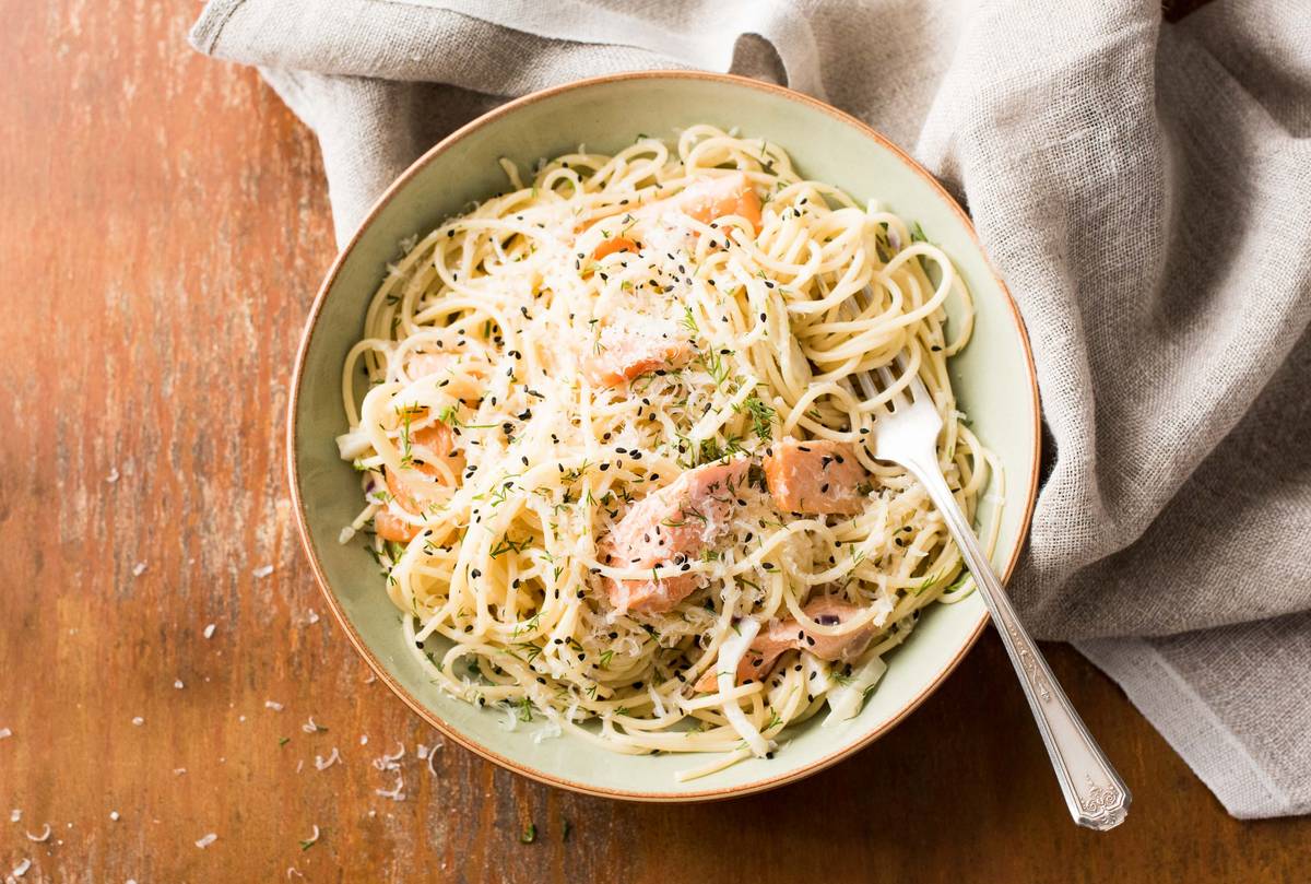 Spaghetti in Fenchel-Sahne-Soße mit Stremellachs