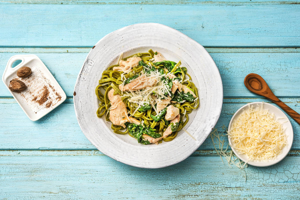 Hähnchenfilet mit Spinat-Tagliatelle