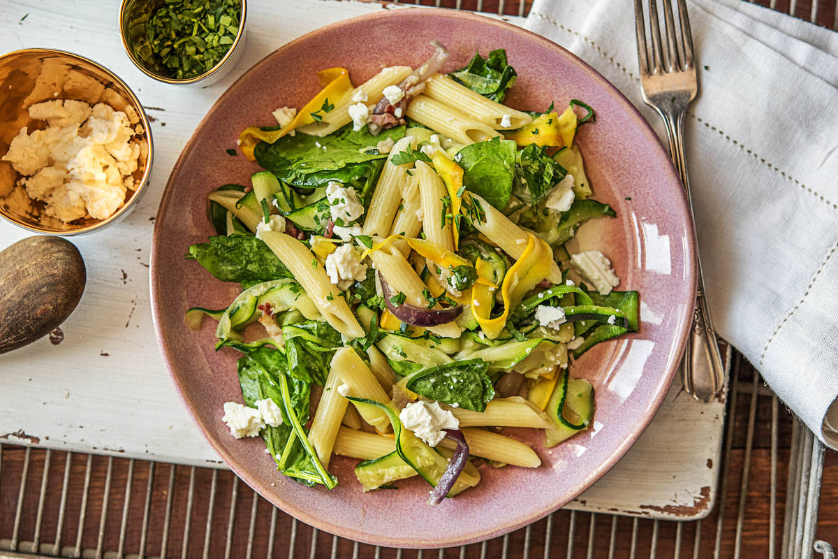 Penne mit Schinkenspeck und Feta,