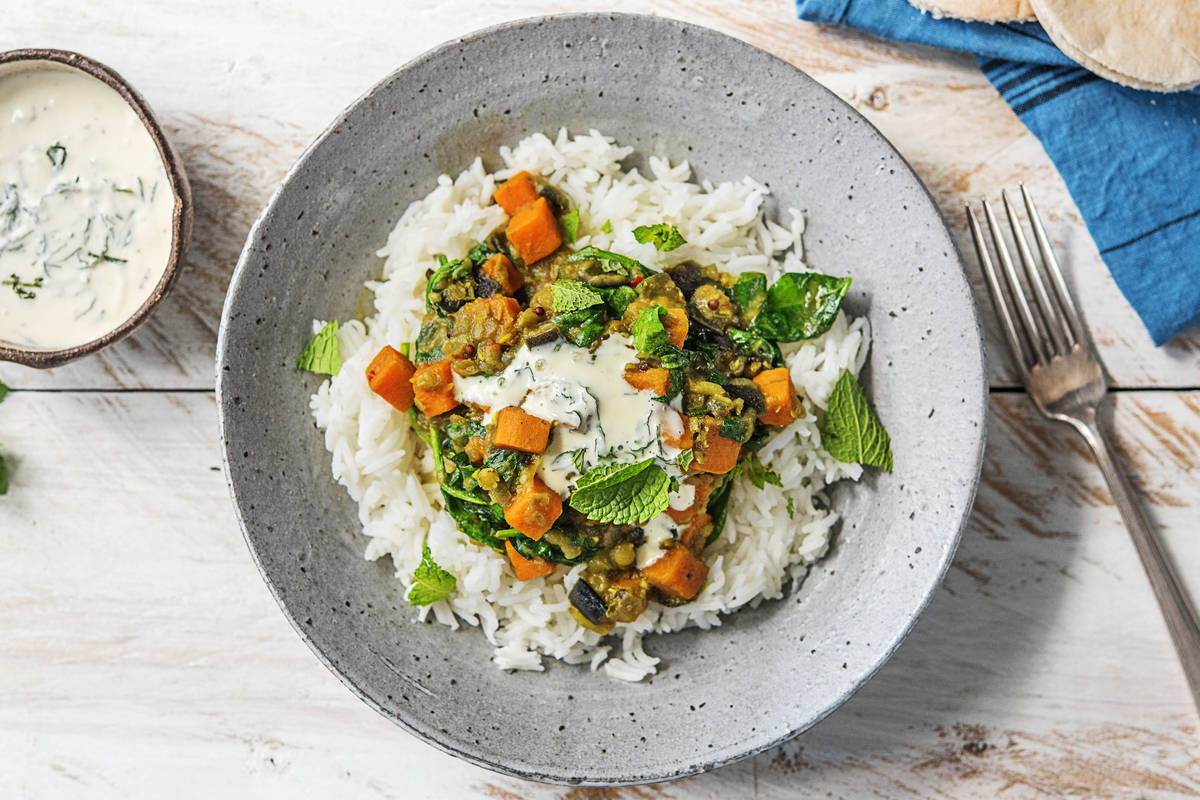 Kruidige dahl met aubergine en zoete bataat