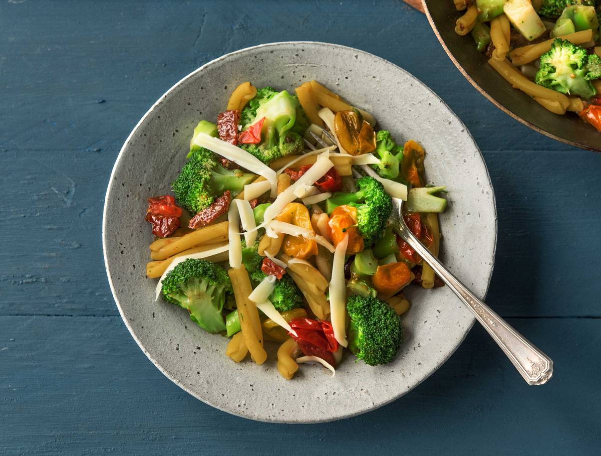Casarecce au brocoli, tomates séchées et pecorino