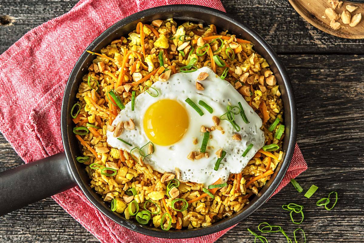 Nasi épicé et riz de chou-fleur