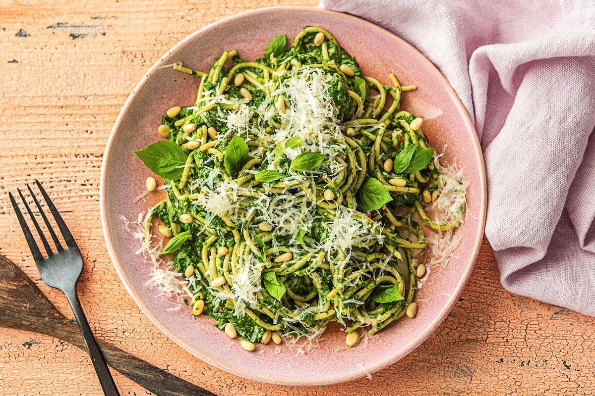 Spaghetti complets, sauce aux épinards et au poireau