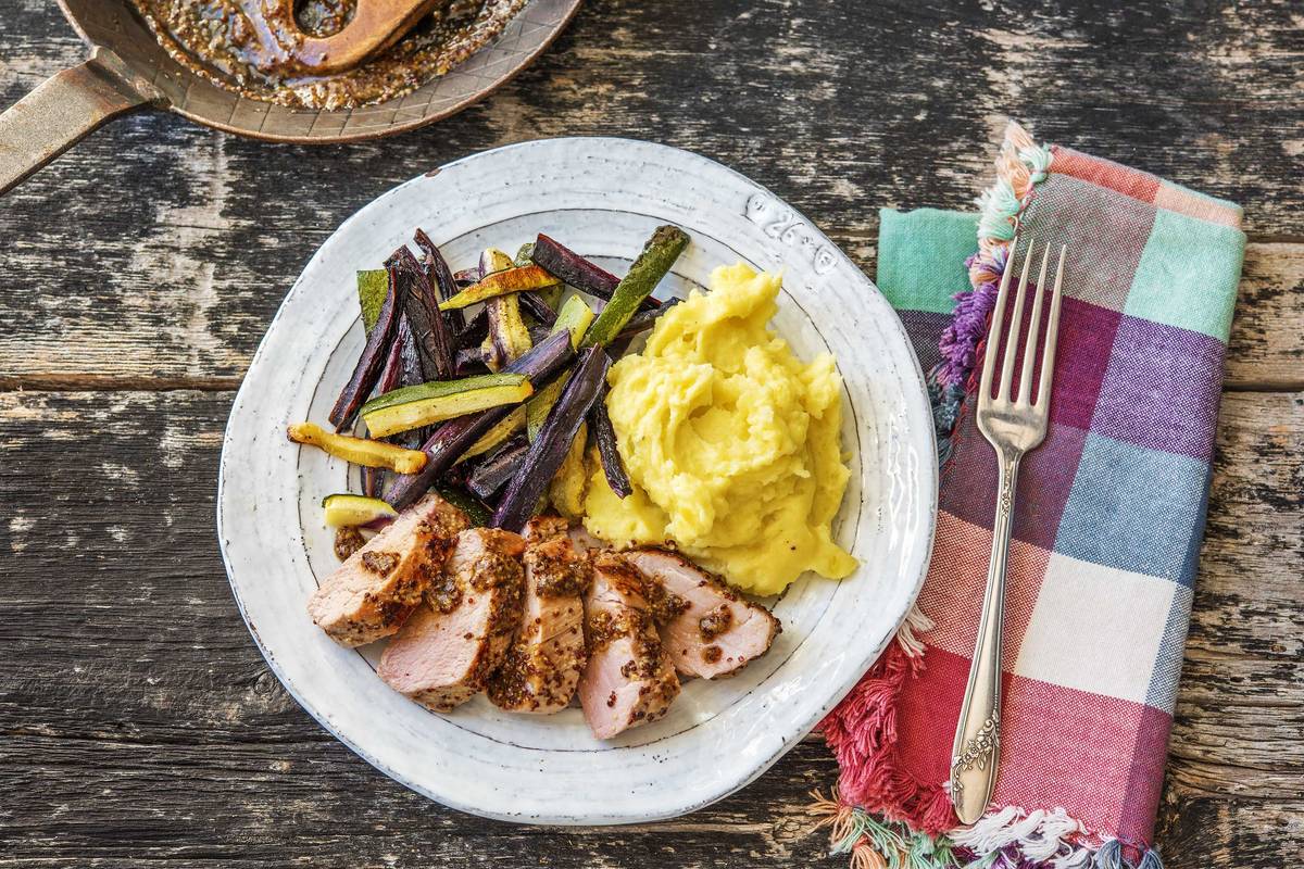 Schweinefilets mit Ofen-Karotten-Sticks