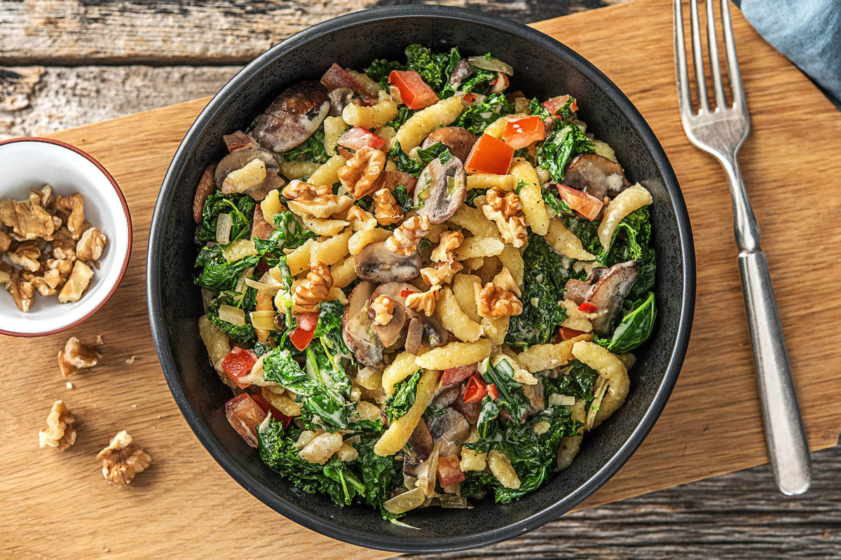 Herbstliche Grünkohl-Spätzle-Pfanne
