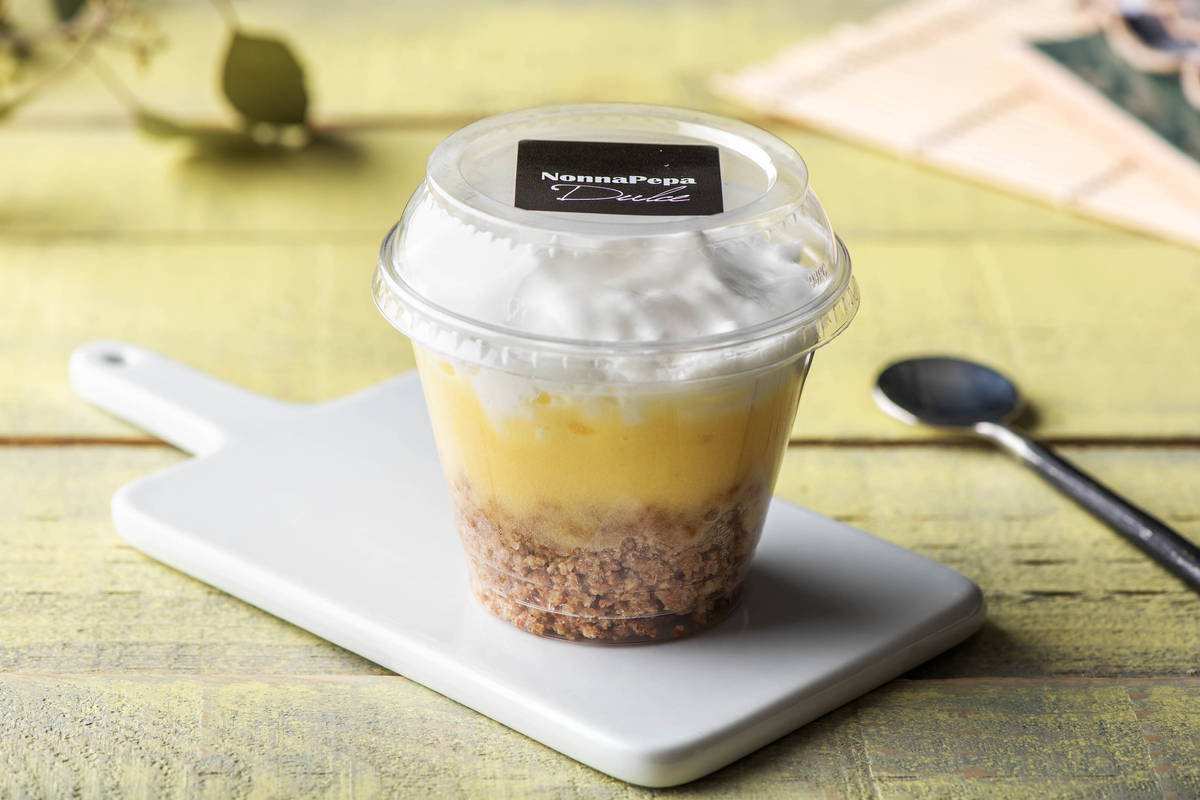 Lemon curd meringue