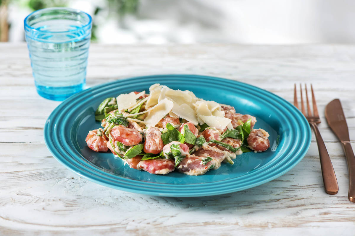 1 Pers. Rote Beete Gnocchi mit cremiger Soße