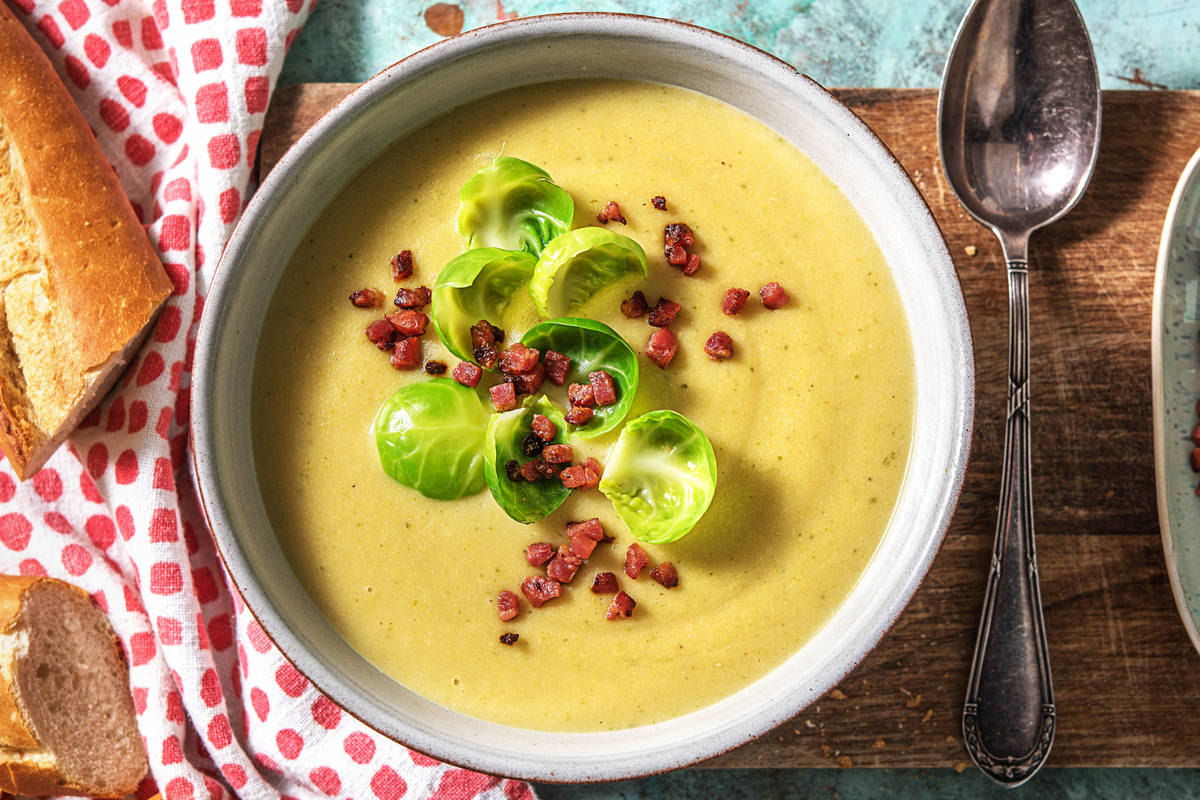 Wärmende Rosenkohl-Crème-Suppe