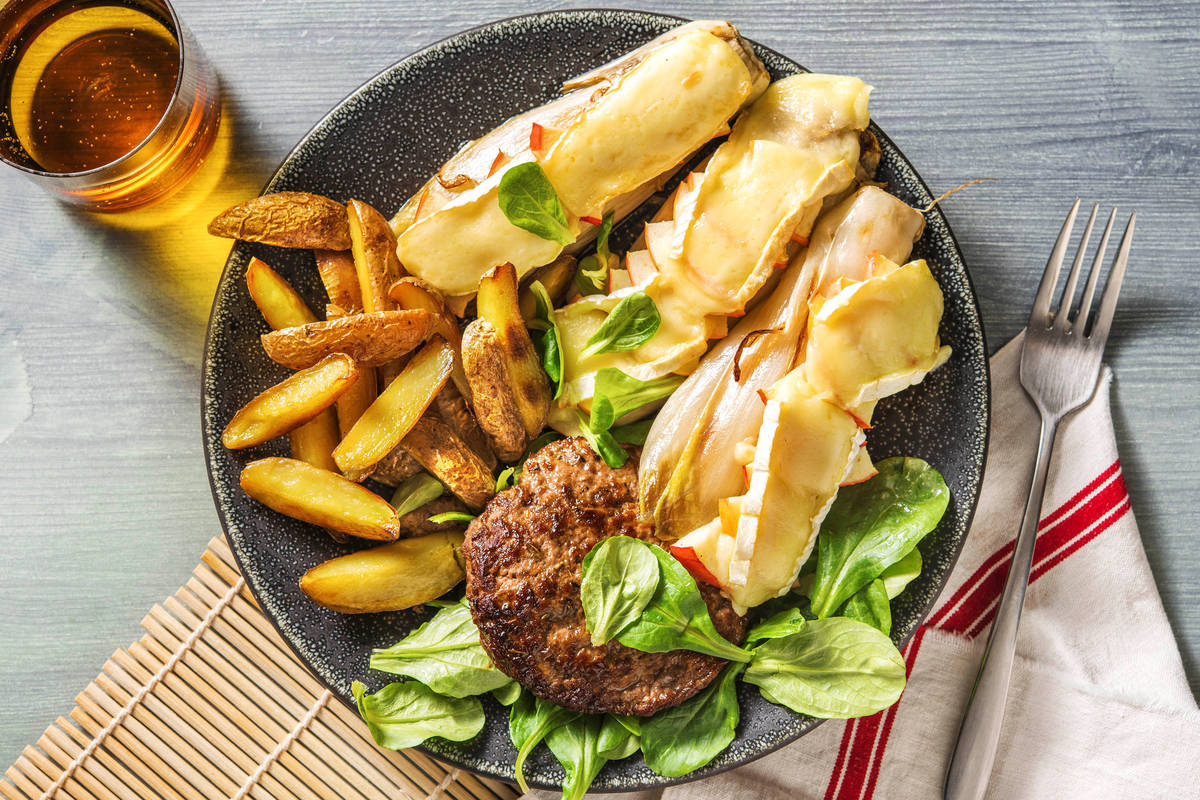 Endives gratinées au brie et à la pomme