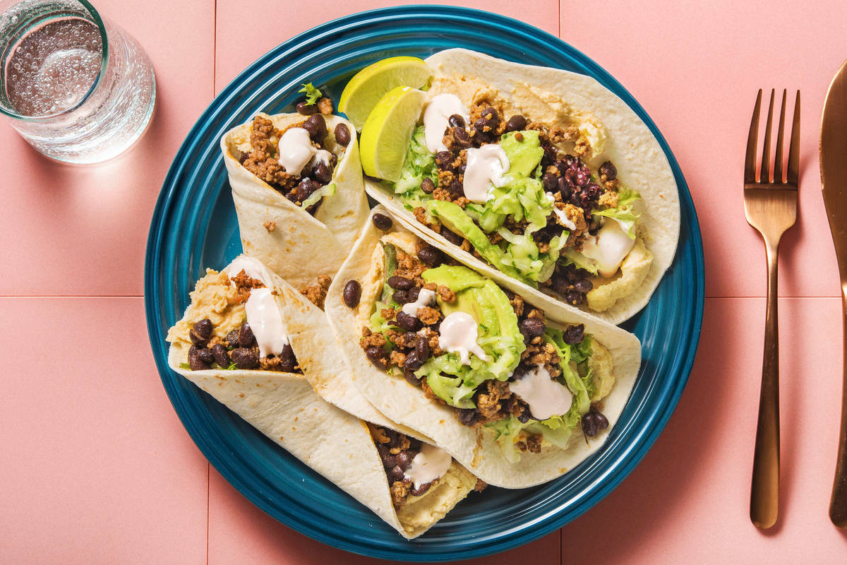 Tacos mit Rinderhack und Hummus