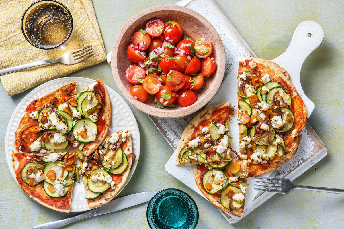 Naanpizza met geitenkaas en groenten