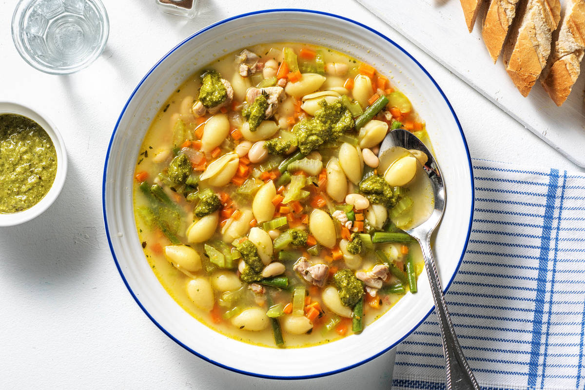 Soupe de légumes avec du poulet