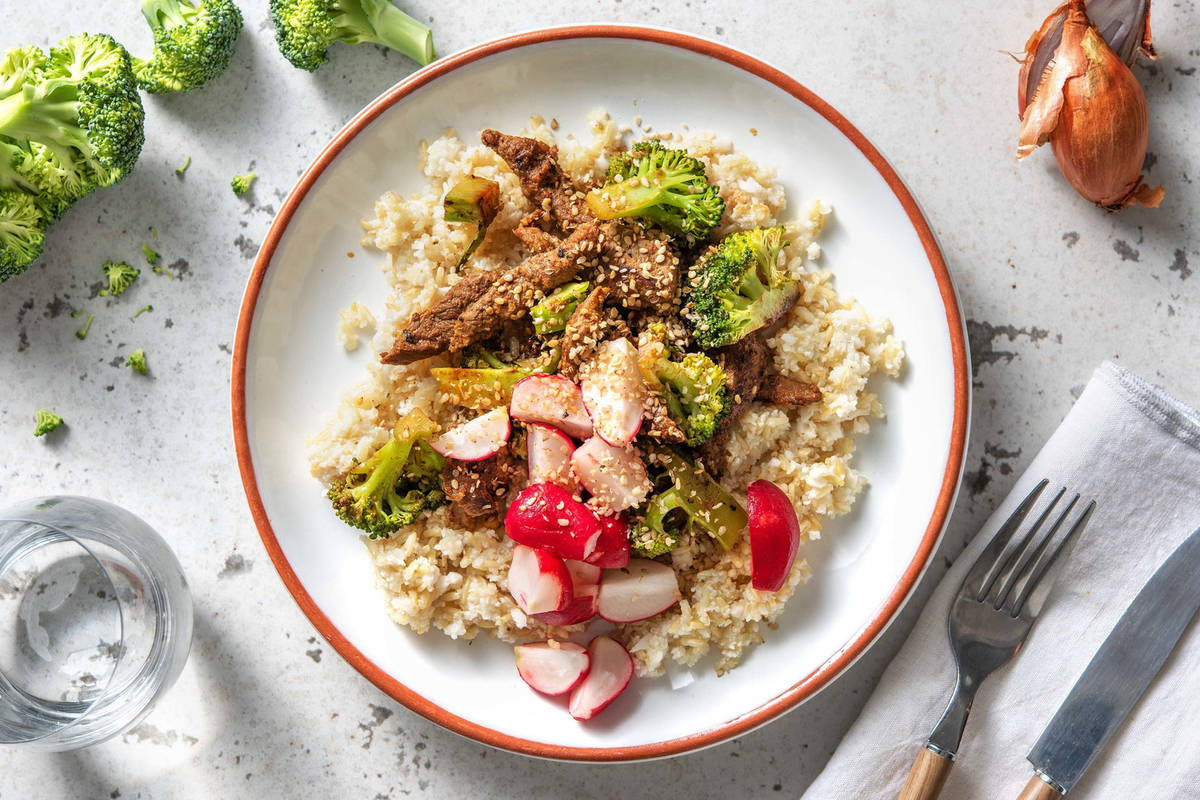 Wok à la balinaise au bœuf et radis marinés