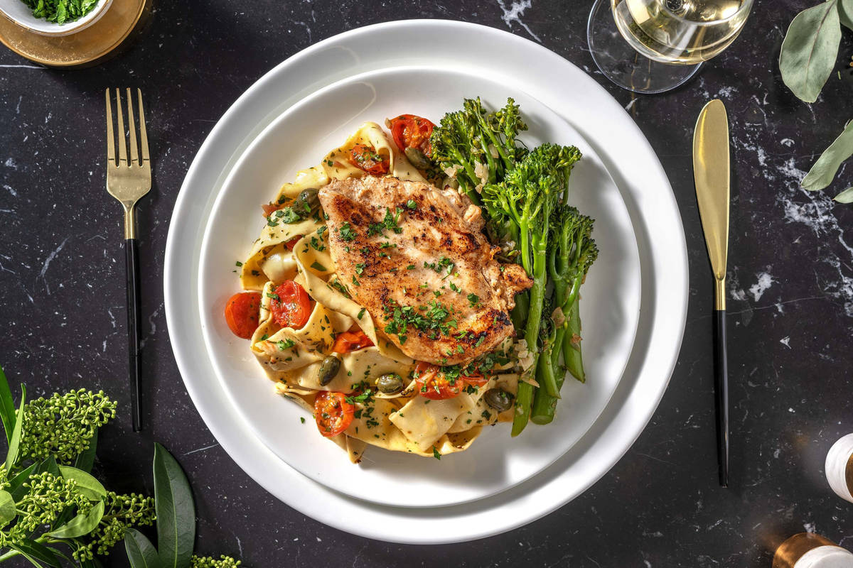 Kip picatta met verse pappardelle en broccolini 