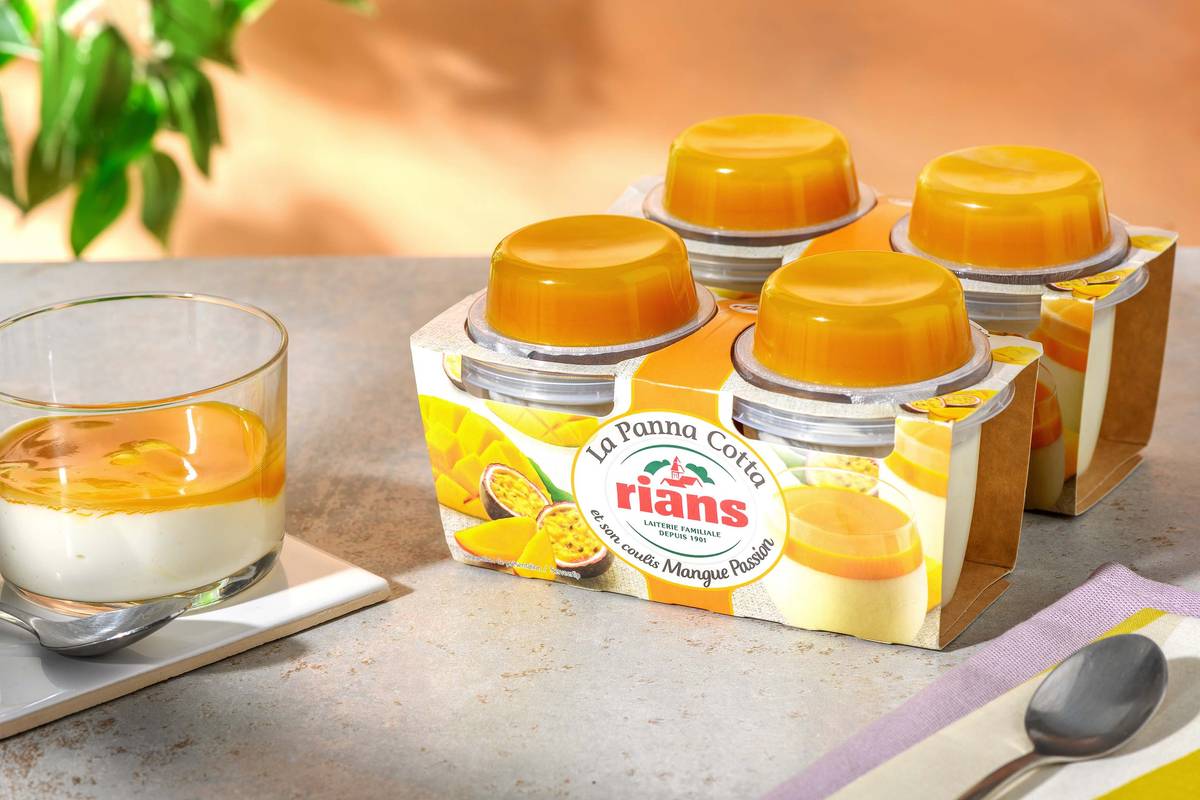 Panna cotta met mango en passievrucht