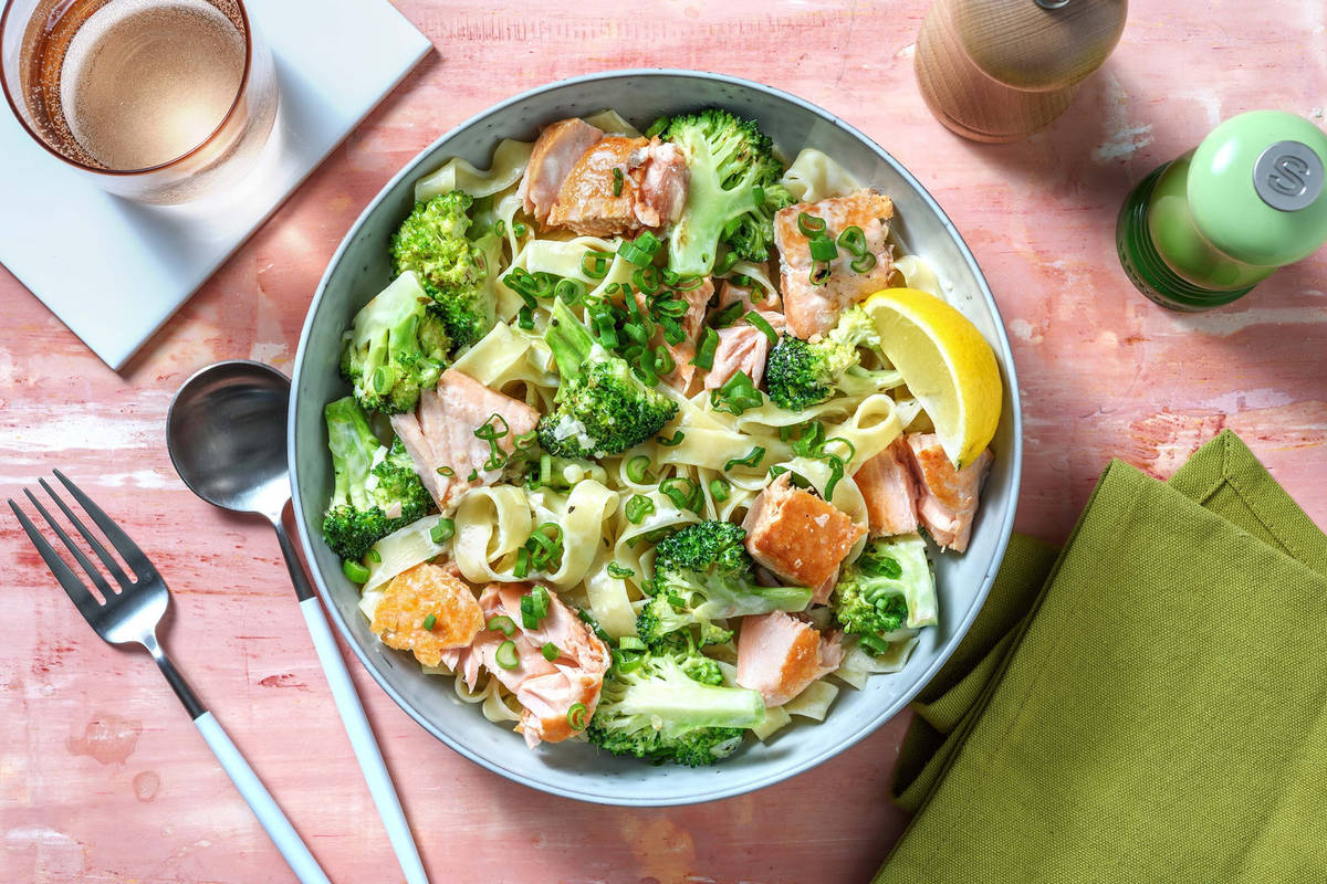 Fettuccine Salmone! Pasta mit Lachsfilet