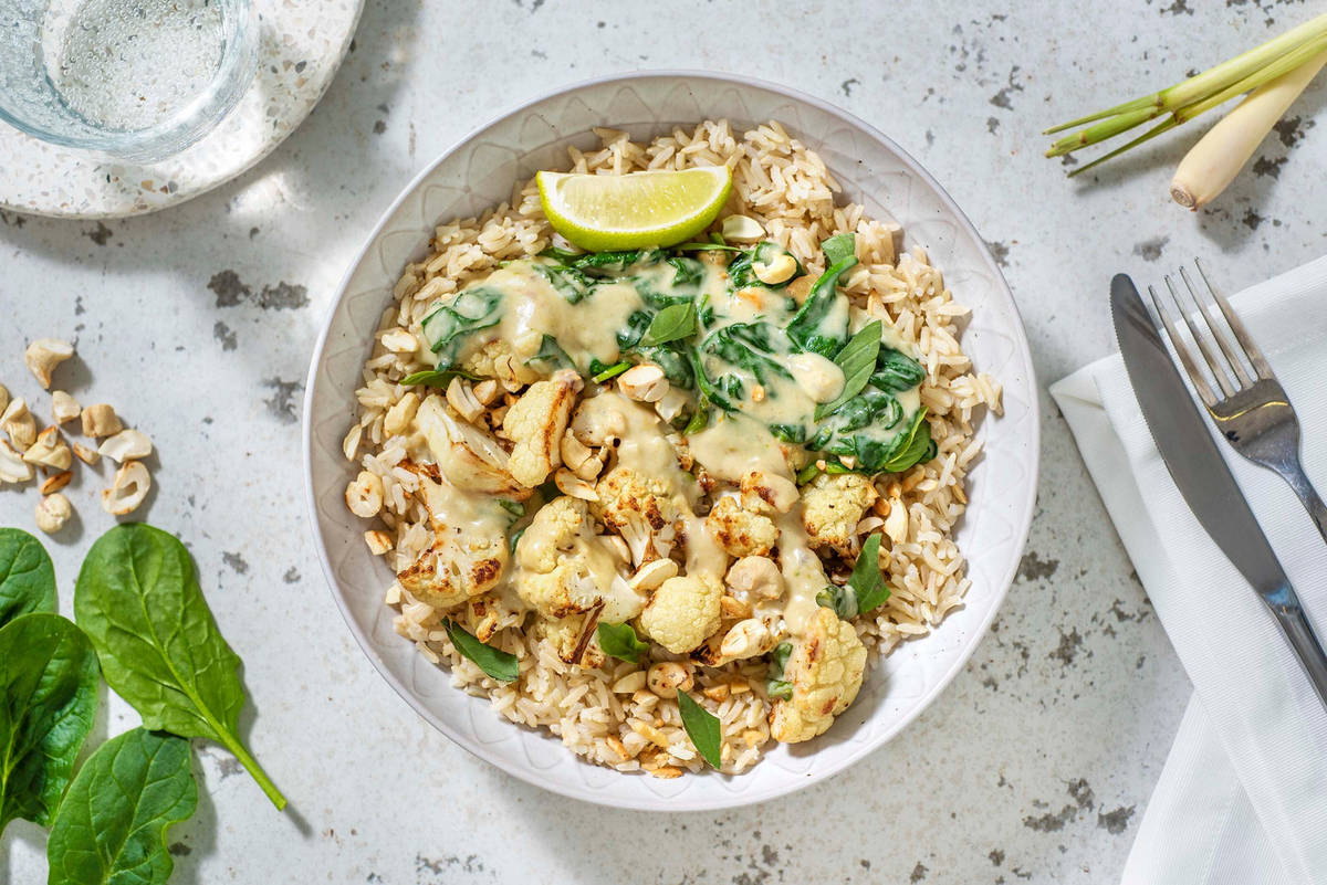 Geroosterde bloemkool in groene currysaus
