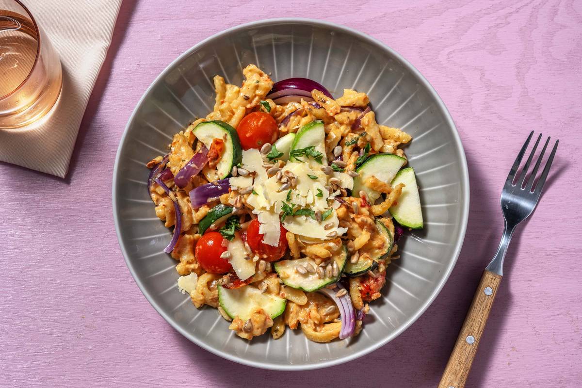Spätzle mit selbst gemachtem roten Pesto