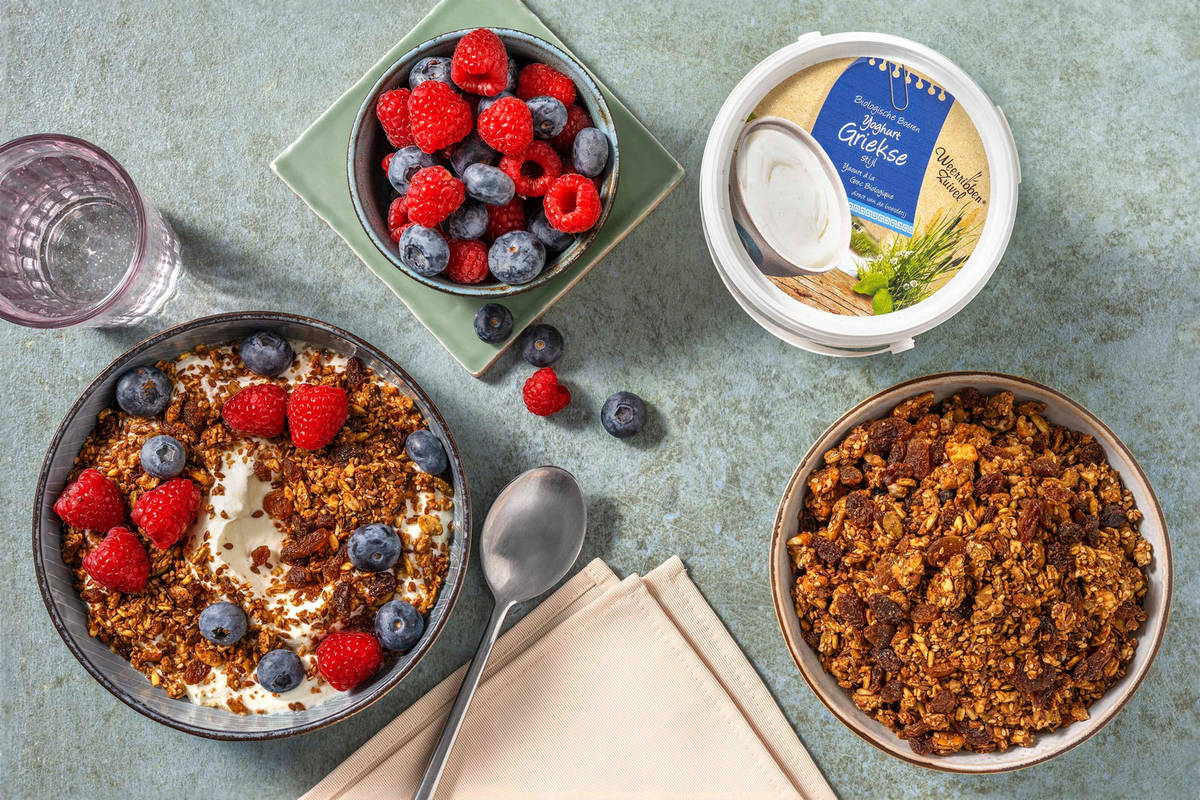 Bowl petit déjeuner - fruits des bois et granola