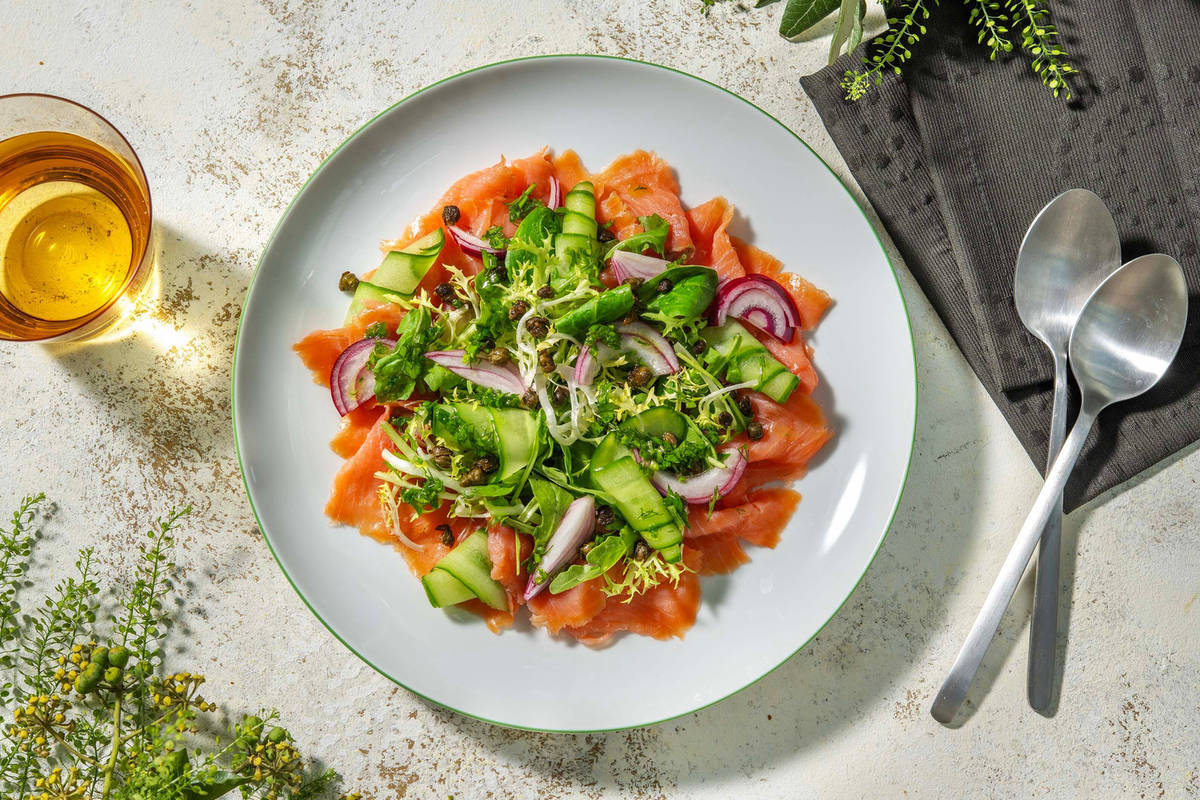 Carpaccio de saumon et huile aux herbes maison