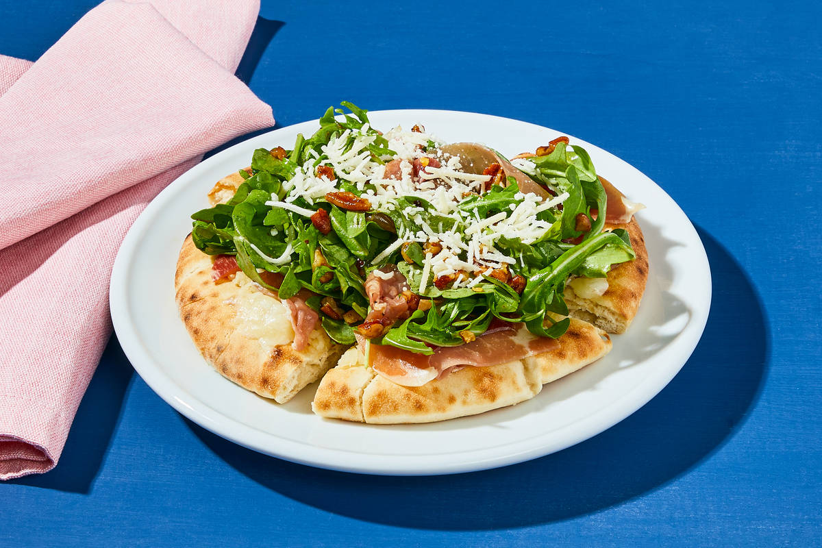Sweet Heat Fig & Prosciutto Pita Pizzas