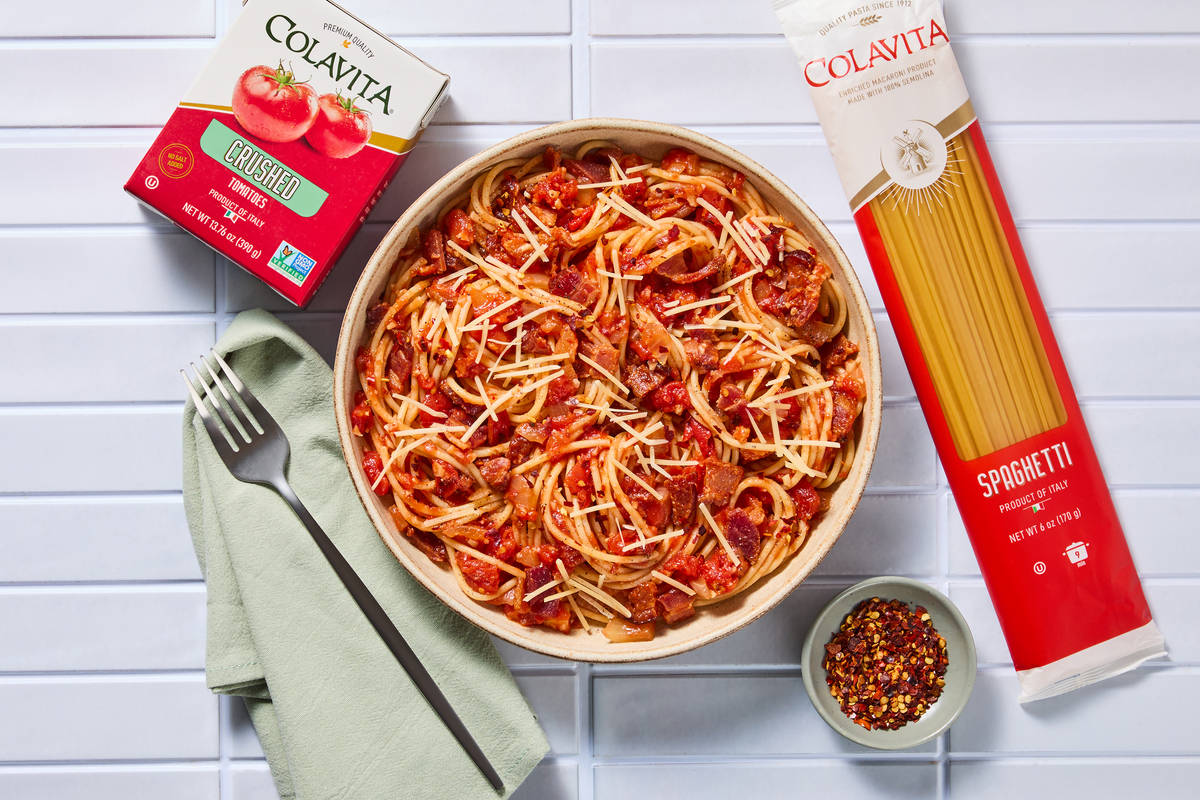 Spicy Spaghetti Amatriciana with Bacon