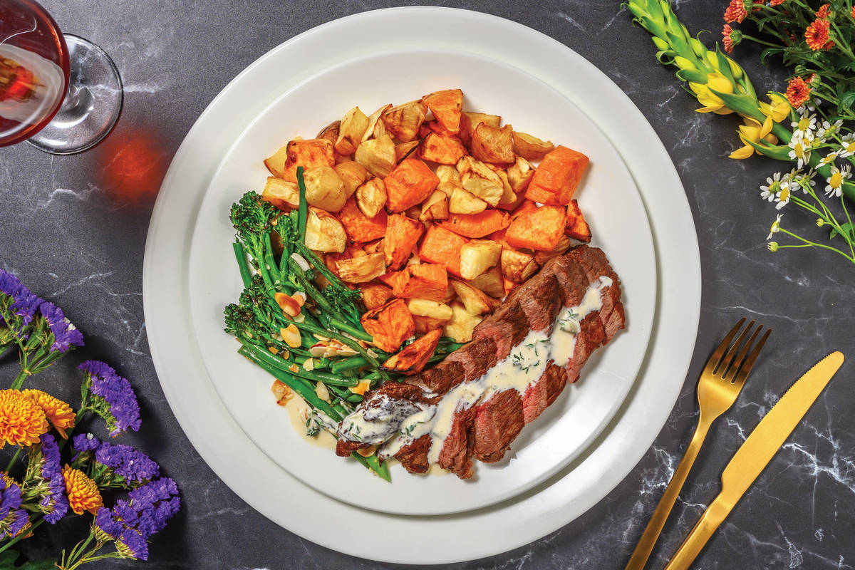 Venison Steak & Thyme-Pepper Sauce