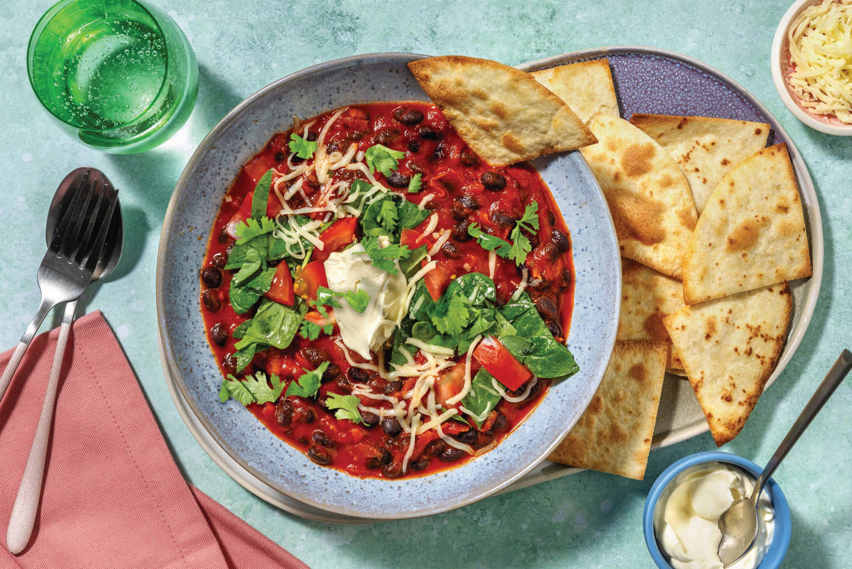 Smokey Beef, Black Bean Chilli & Tortilla Chips