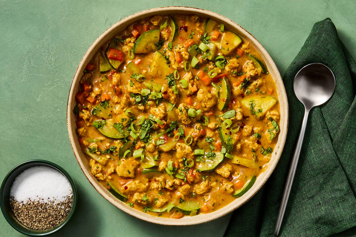 Spicy Coconut Chicken Curry Soup 