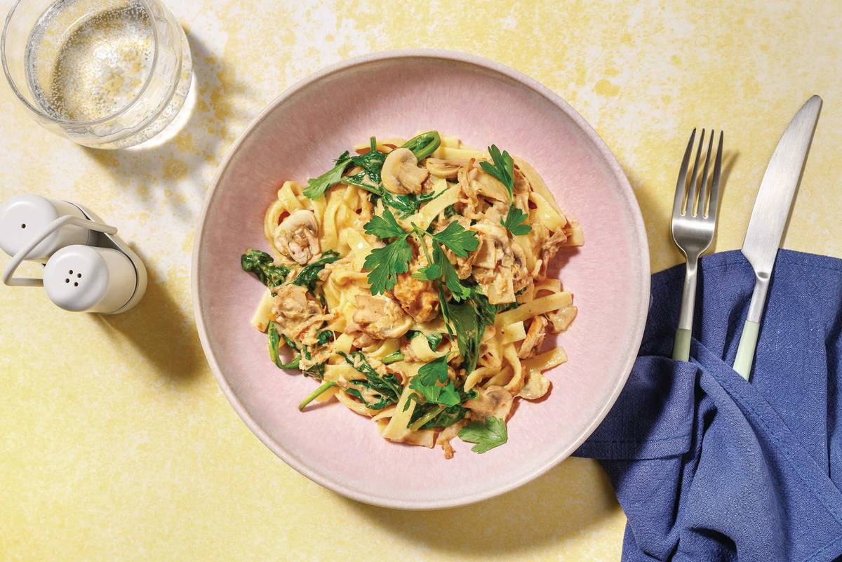 Quick Creamy Pulled Chicken & Mushroom Fettuccine