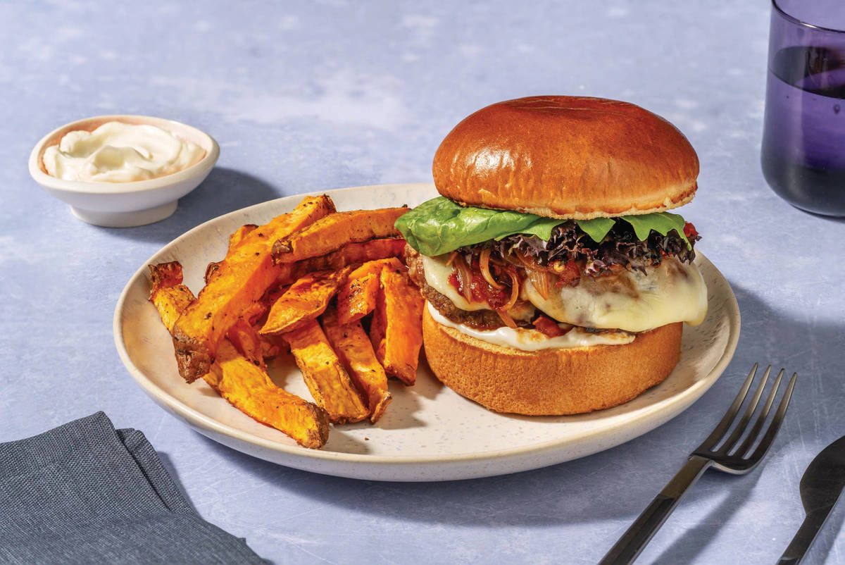 Smashed Cheeseburger & Bacon Tomato-Chilli Relish