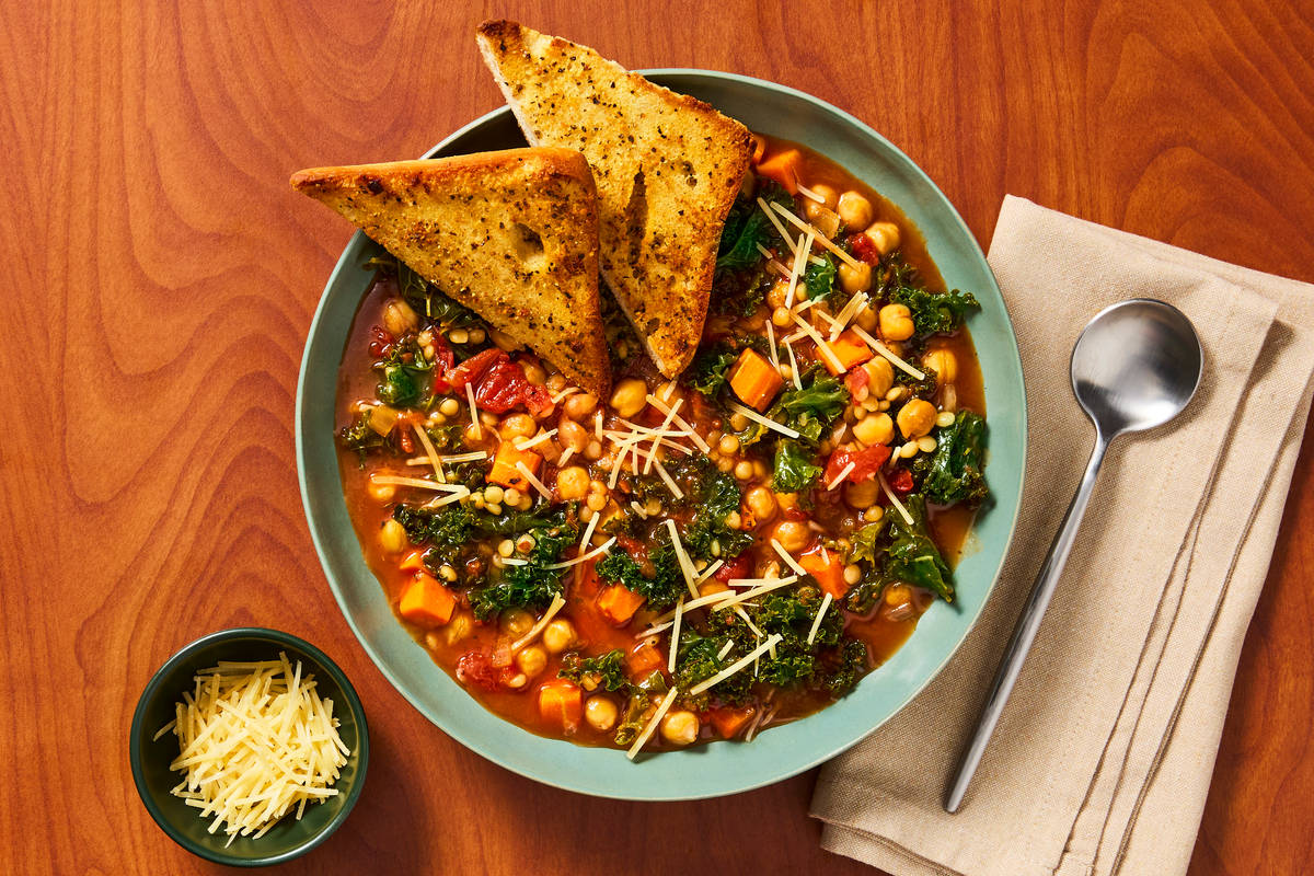 One-Pot Chicken & Kale Soup
