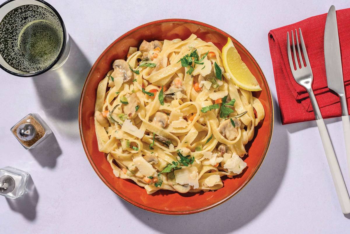 Creamy Chicken, Mushroom & Rosemary Spaghetti