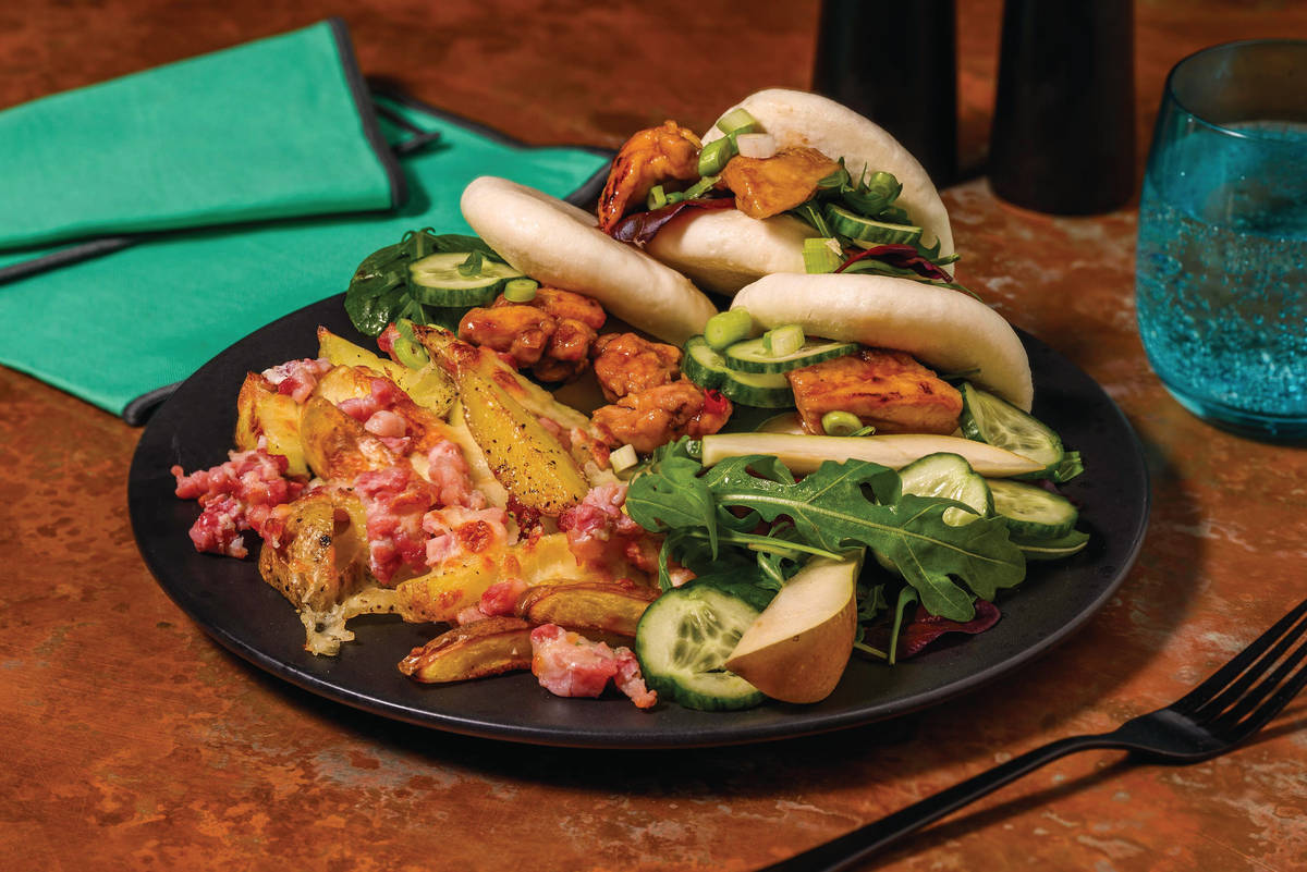 Korean Garlic-Soy Chicken Bao Buns